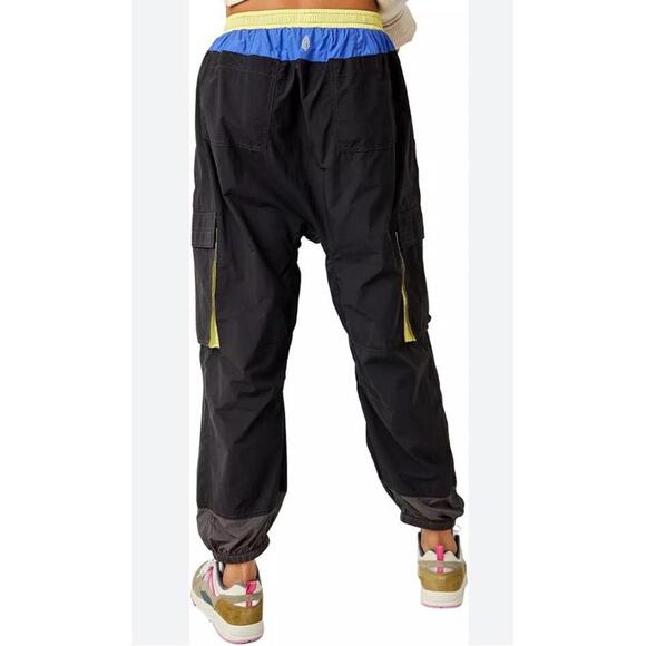 $128 Free People Movement Spring Forward Cargo Balloon Pants Black Blue Size L - Picture 2 of 6